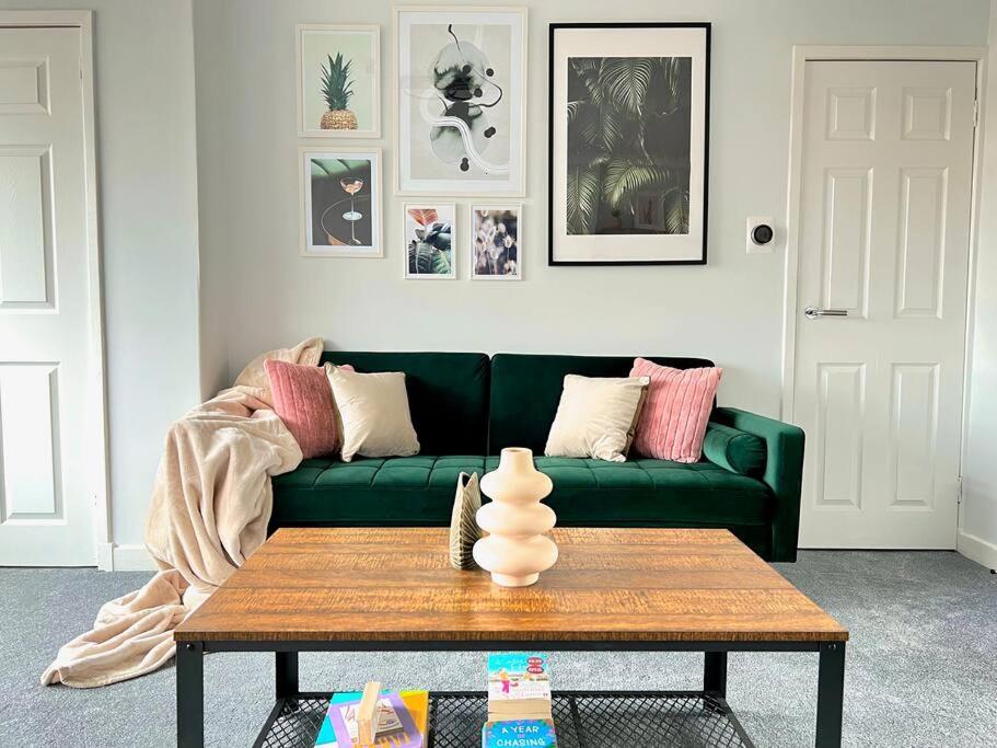 Quirky, Family Home In Glasgow Cardonald Dış mekan fotoğraf