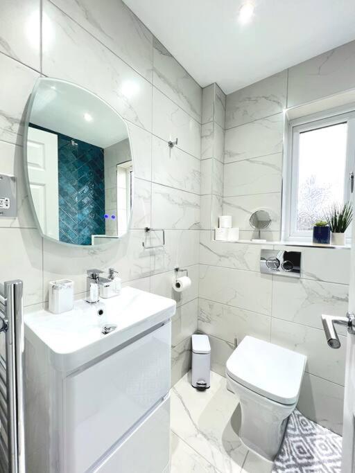 Quirky, Family Home In Glasgow Cardonald Dış mekan fotoğraf