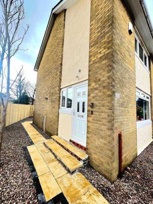 Quirky, Family Home In Glasgow Cardonald Dış mekan fotoğraf