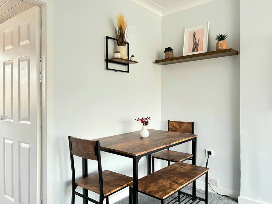 Quirky, Family Home In Glasgow Cardonald Dış mekan fotoğraf