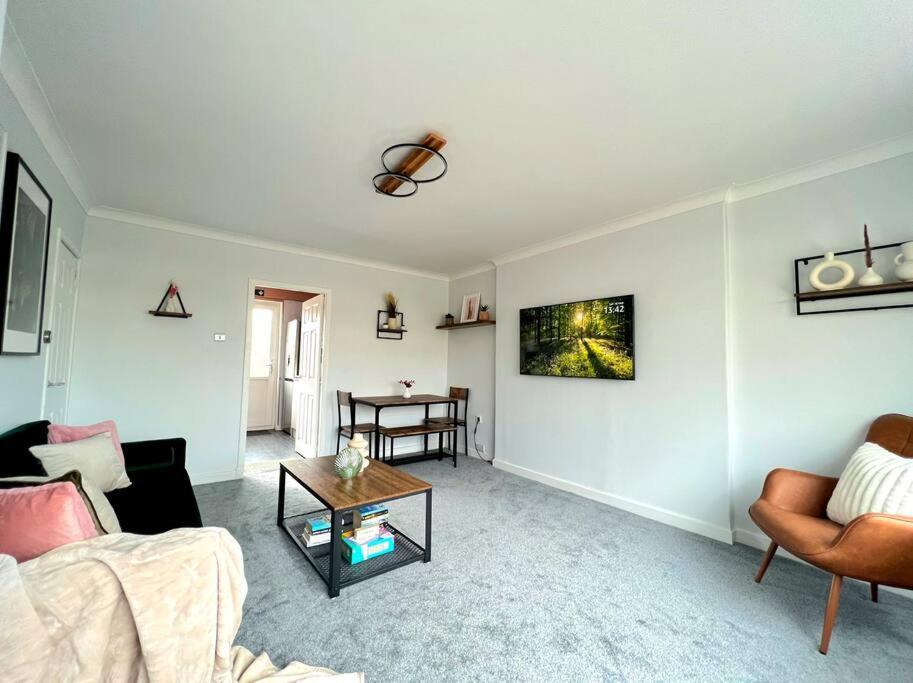 Quirky, Family Home In Glasgow Cardonald Dış mekan fotoğraf