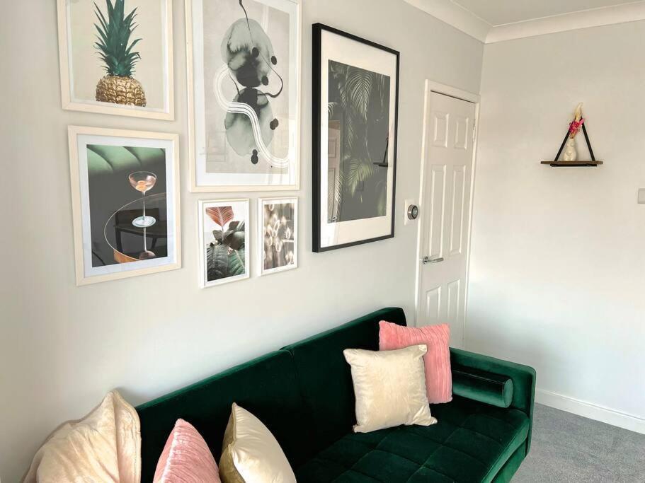 Quirky, Family Home In Glasgow Cardonald Dış mekan fotoğraf